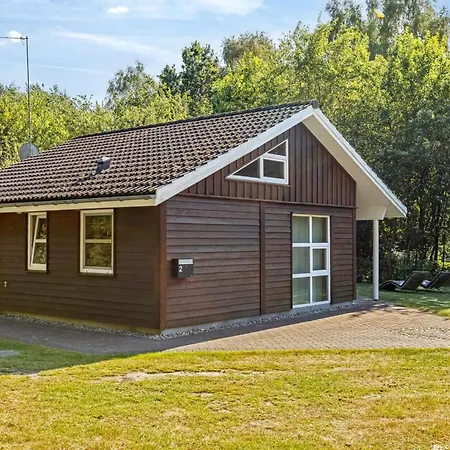 Angantir - 4-8km From The Sea By Interhome