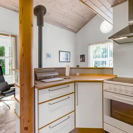 Angantir - 4-8km From The Sea By Interhome